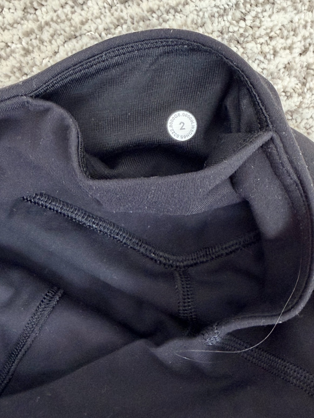 lululemon Align Black Joggers Size 2 Like New for Yoga Pilates Travel Lounging - Picture 4 of 7